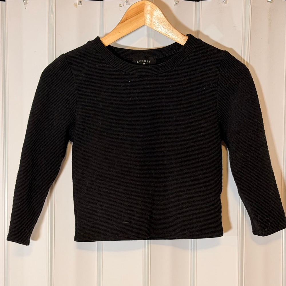 Everly Black Ribbed Long-Sleeve Crew Crop Top